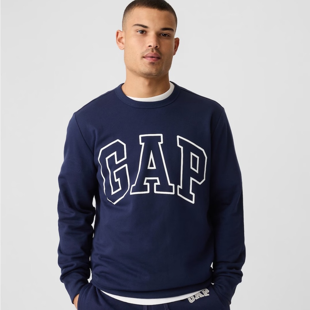 Crewneck GAP Sweatshirt